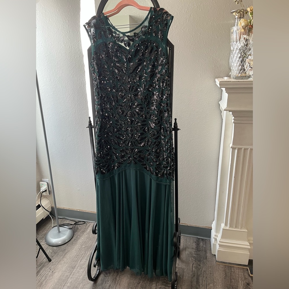 Elegant Dark Green Beaded Evening Dress